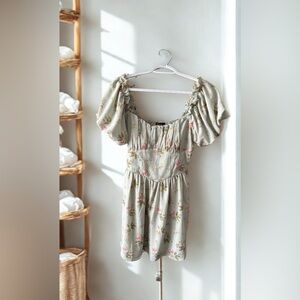 Trixxi Light Green Floral Puff Sleeve Mini Dress